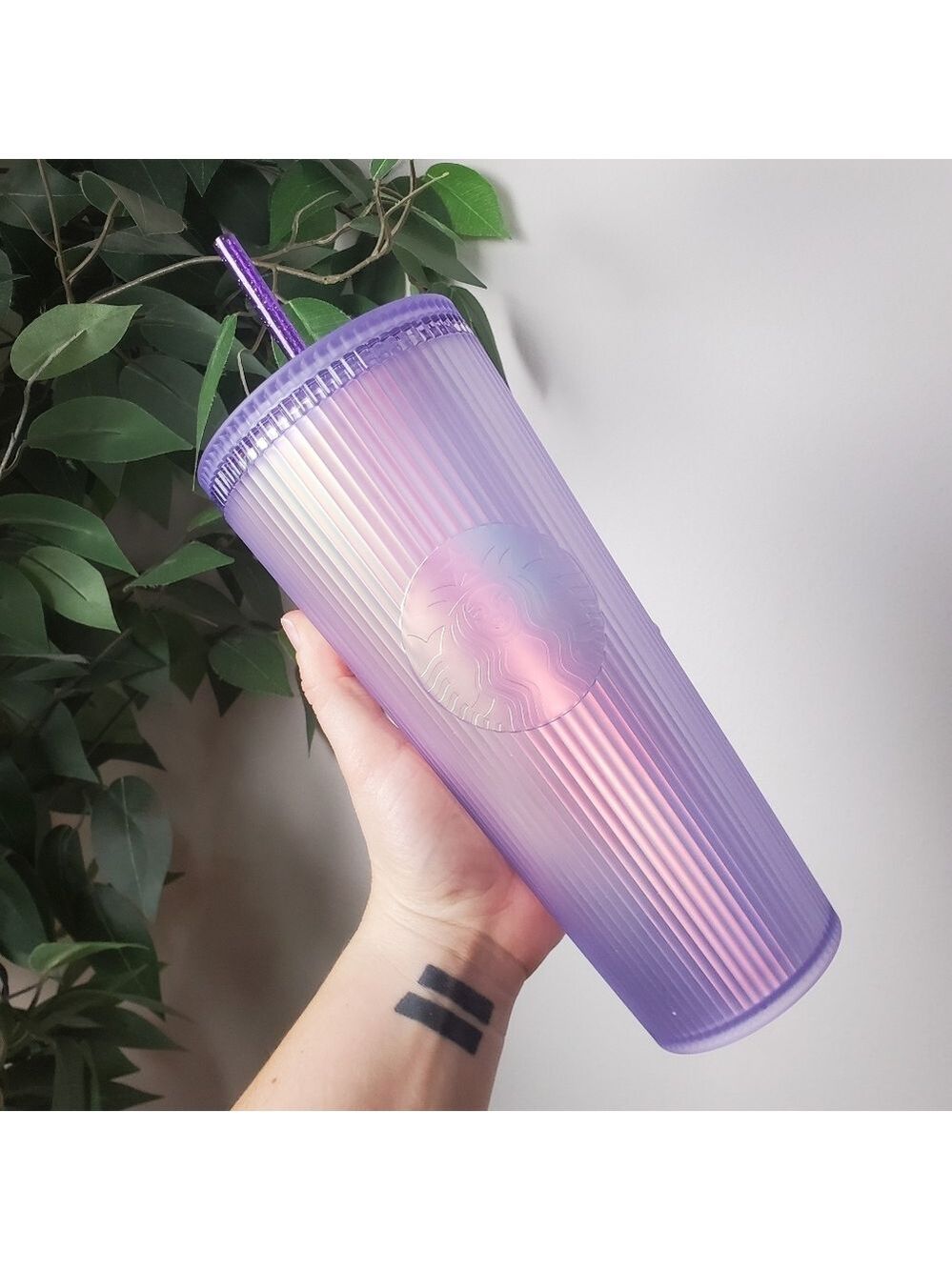 Starbucks Iridescent Lavender Purple Venti 2023 Cup